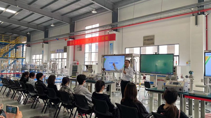 工业添加剂：如何选择合适的厂家直销报价**